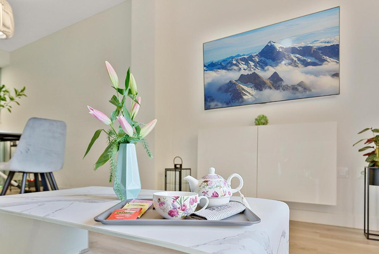 Divina Home Apartments ラ・カラ・デ・ミハス エクステリア 写真