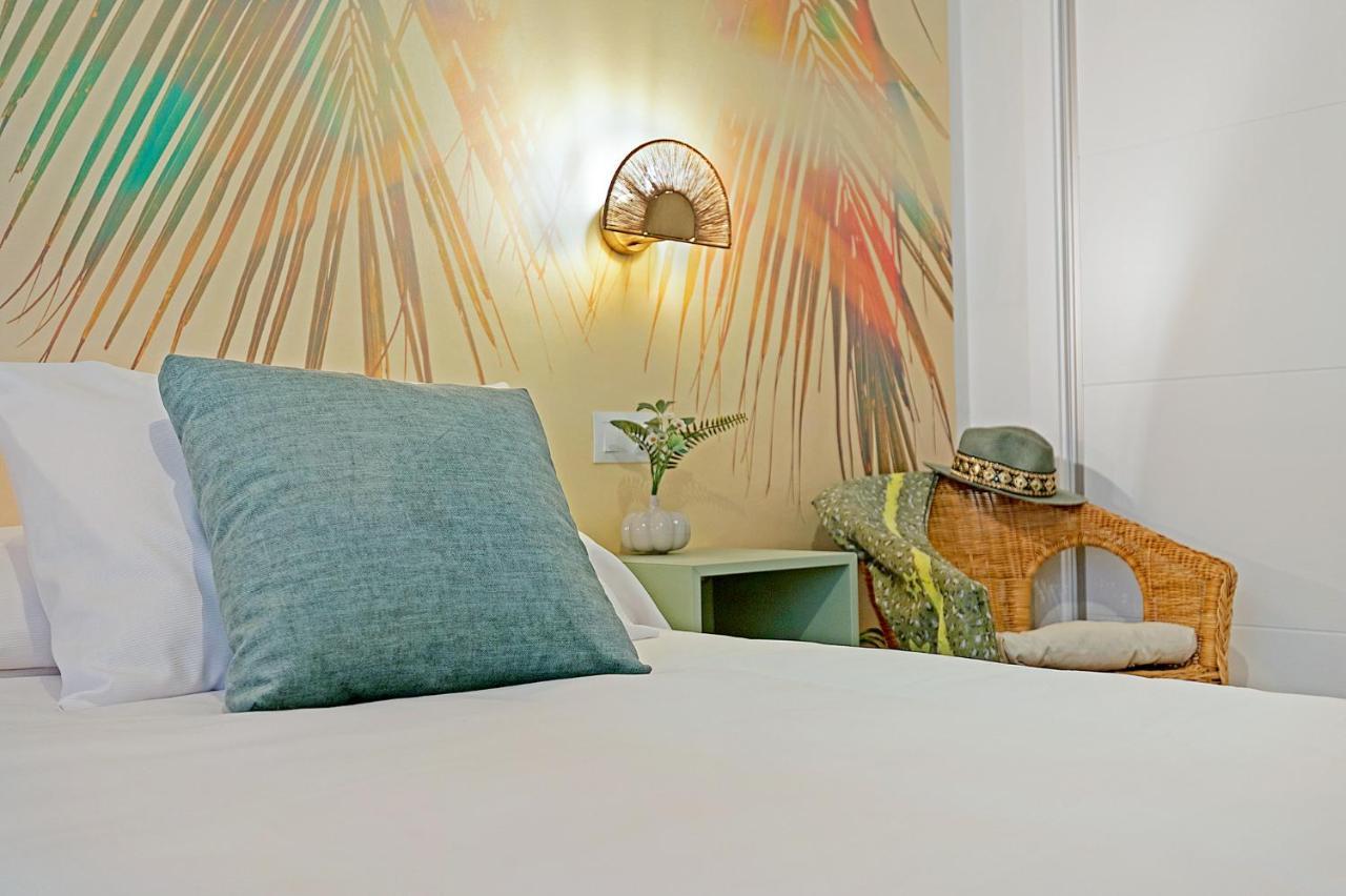 Divina Home Apartments ラ・カラ・デ・ミハス エクステリア 写真