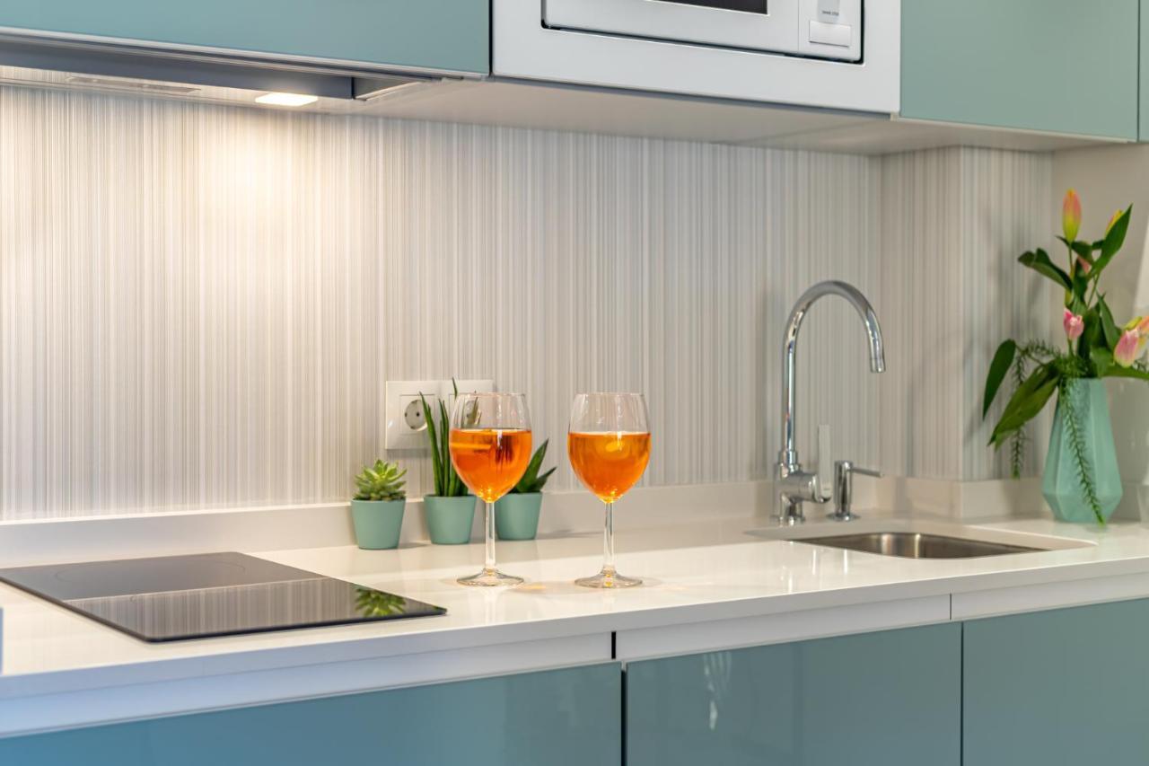 Divina Home Apartments ラ・カラ・デ・ミハス エクステリア 写真