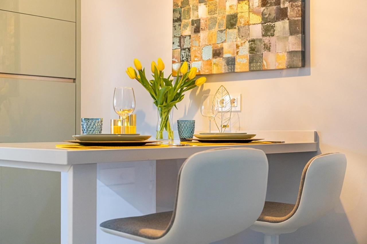 Divina Home Apartments ラ・カラ・デ・ミハス エクステリア 写真