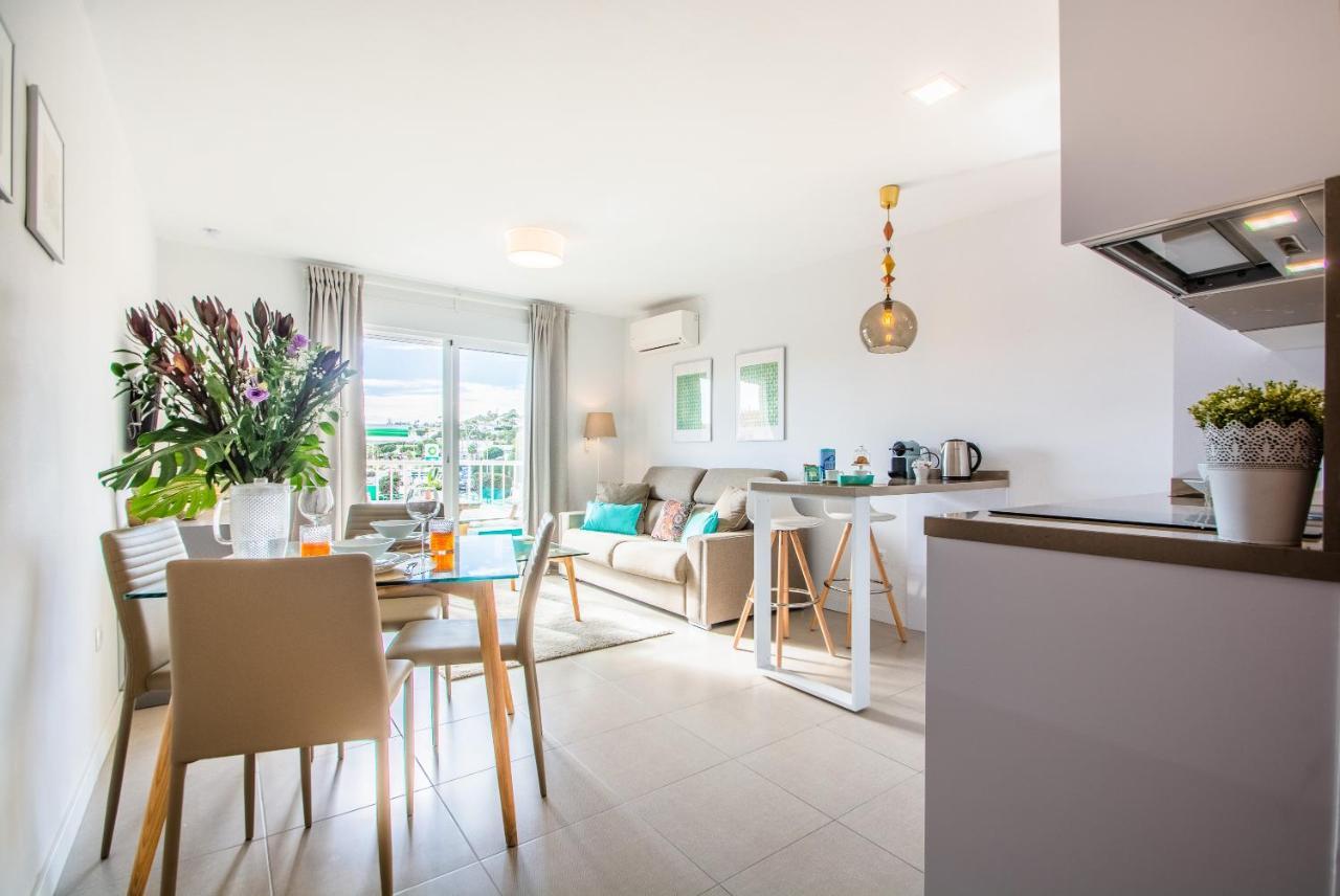 Divina Home Apartments ラ・カラ・デ・ミハス エクステリア 写真